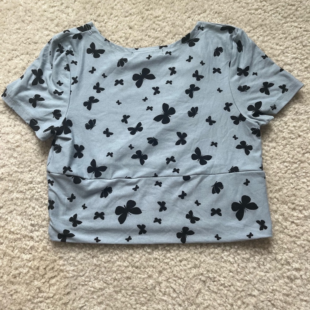 Butterfly Crop Top - Picture 2 of 3
